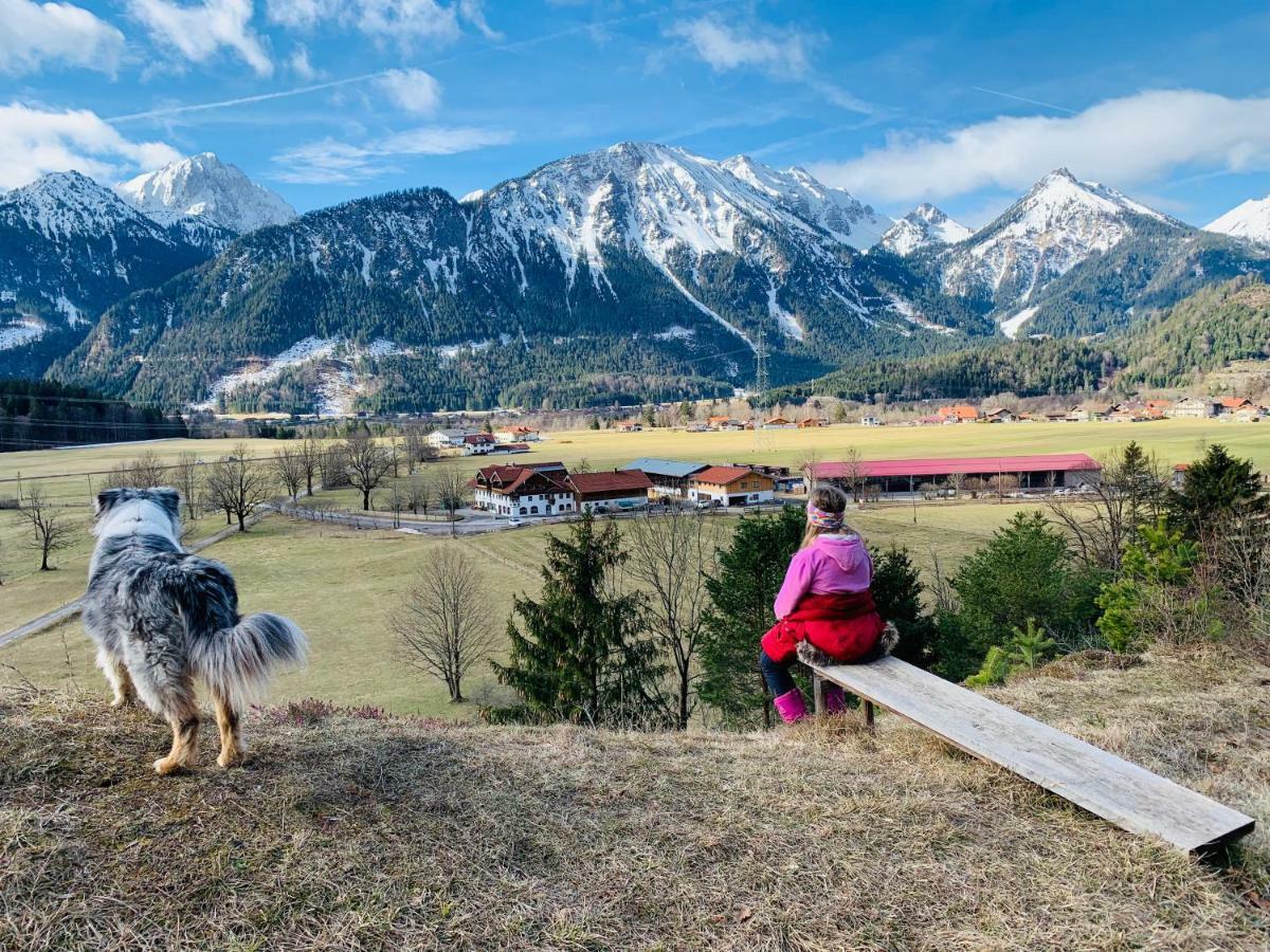 Gutshof Zum Schluxen Appartement Pinswang Buitenkant foto