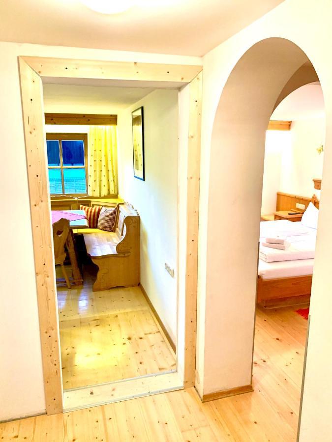 Gutshof Zum Schluxen Appartement Pinswang Buitenkant foto