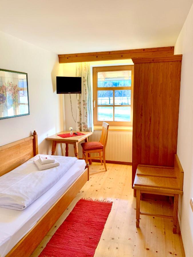 Gutshof Zum Schluxen Appartement Pinswang Buitenkant foto
