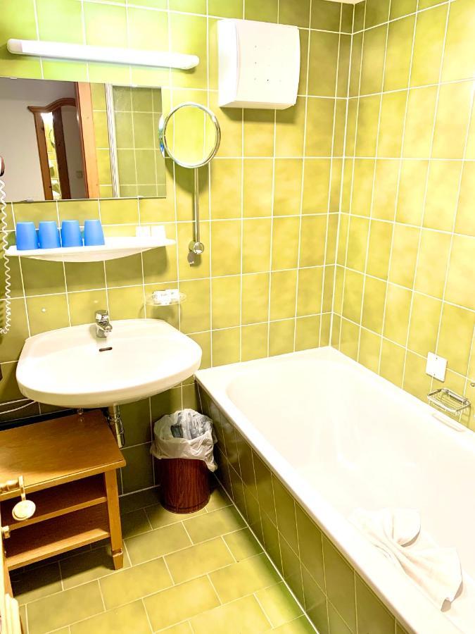Gutshof Zum Schluxen Appartement Pinswang Buitenkant foto